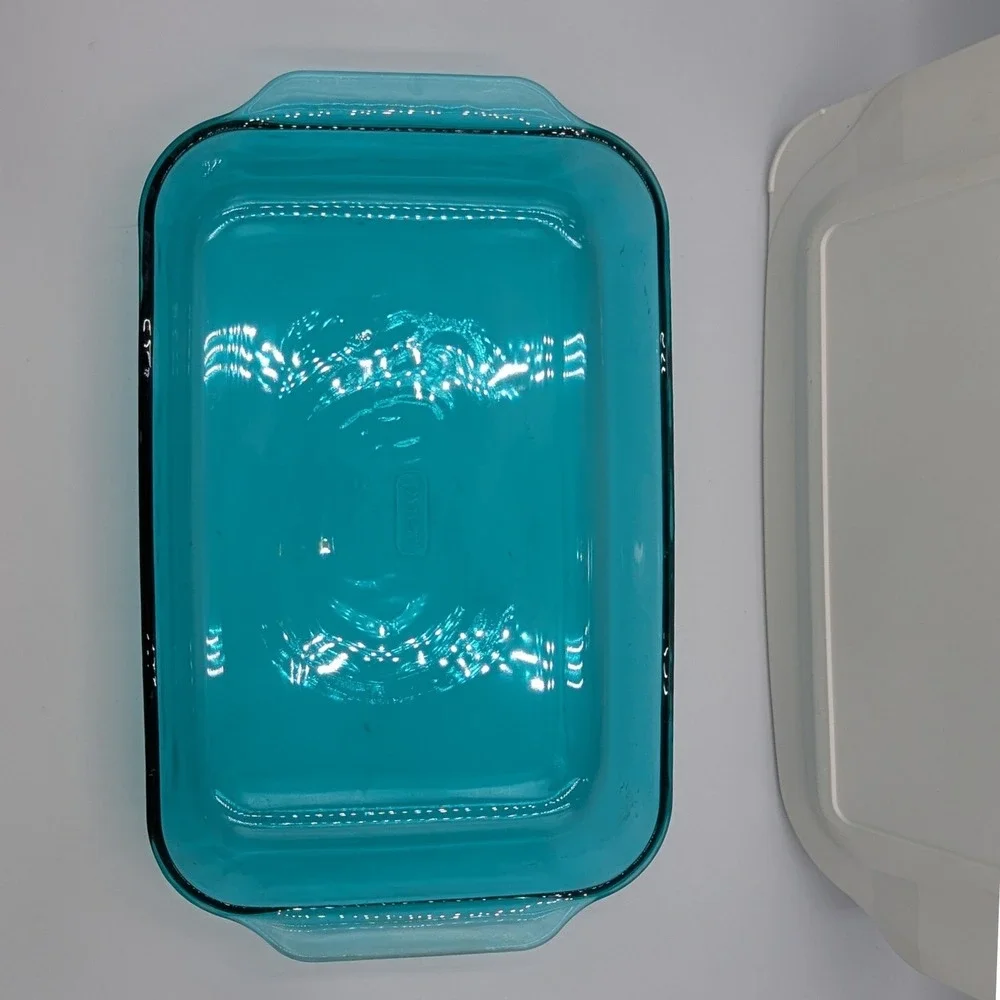 Pyrex Baking Dish Teal Blue Glass 3qt Rectangular Roaster with Lid 13x9x2in